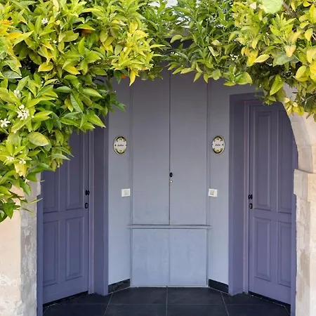 Masseria Del Carrubo מלון