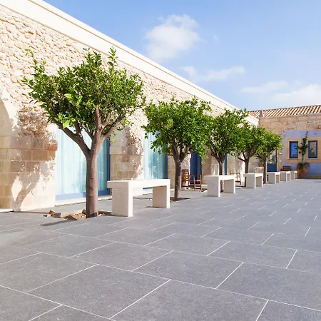 מלון Masseria Del Carrubo