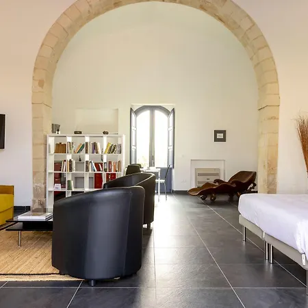 מלון Masseria Del Carrubo 4*