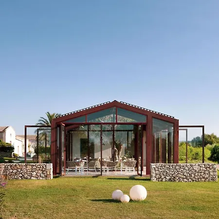 מלון Masseria Del Carrubo 4*