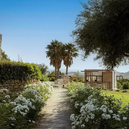 Masseria Del Carrubo מלון 4*