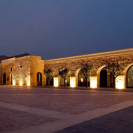 Masseria Del Carrubo מלון