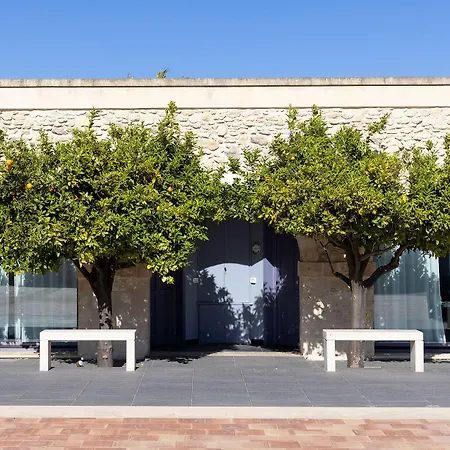 Masseria Del Carrubo 4*